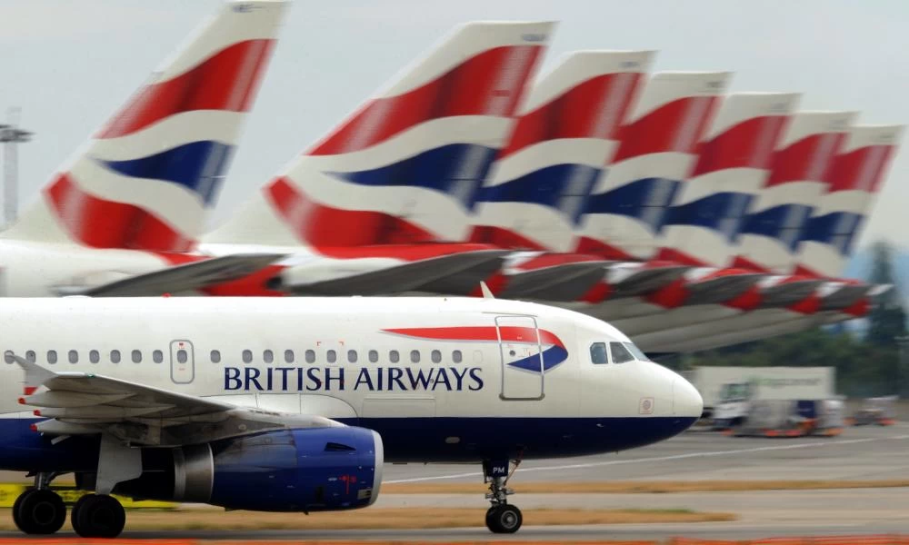 Οι Βρετανοί ακυρώνουν όλες τις κρατήσεις και τις πτήσεις προς Ελλάδα